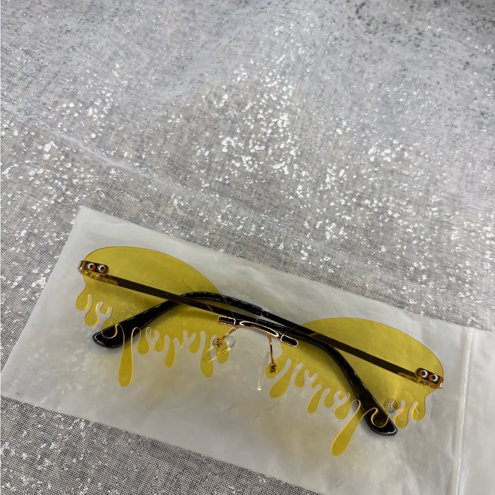 Stylish Yellow Flame Sunglasses - Picture 2 of 2